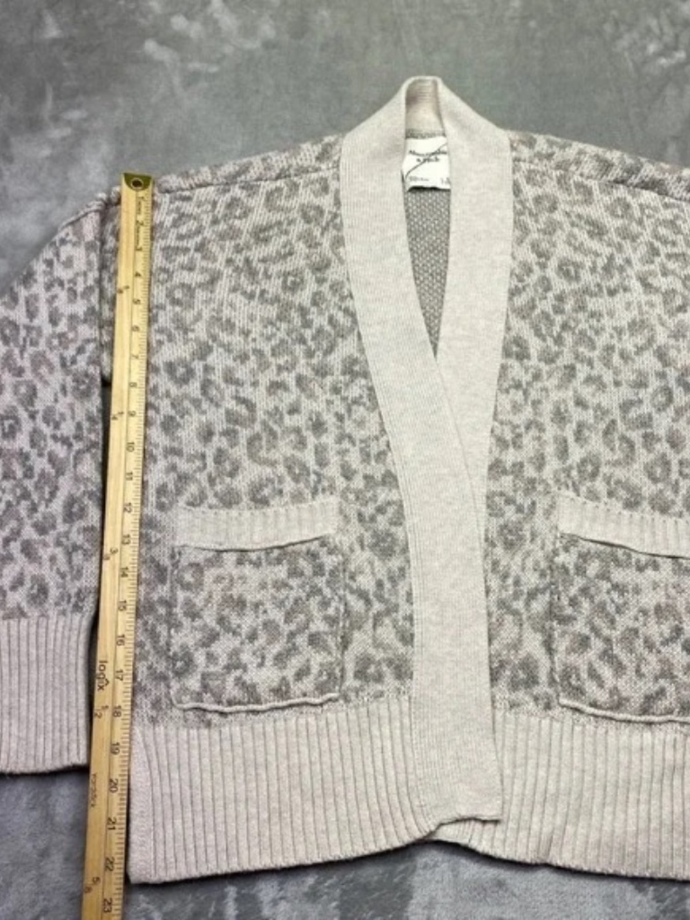 Abercrombie & Fitch Womens Leopard Print Cardigan Sweater Tan Beige Small